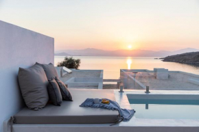 Citadela Paros Molos - Beachfront Maisonette with Plunge Pool